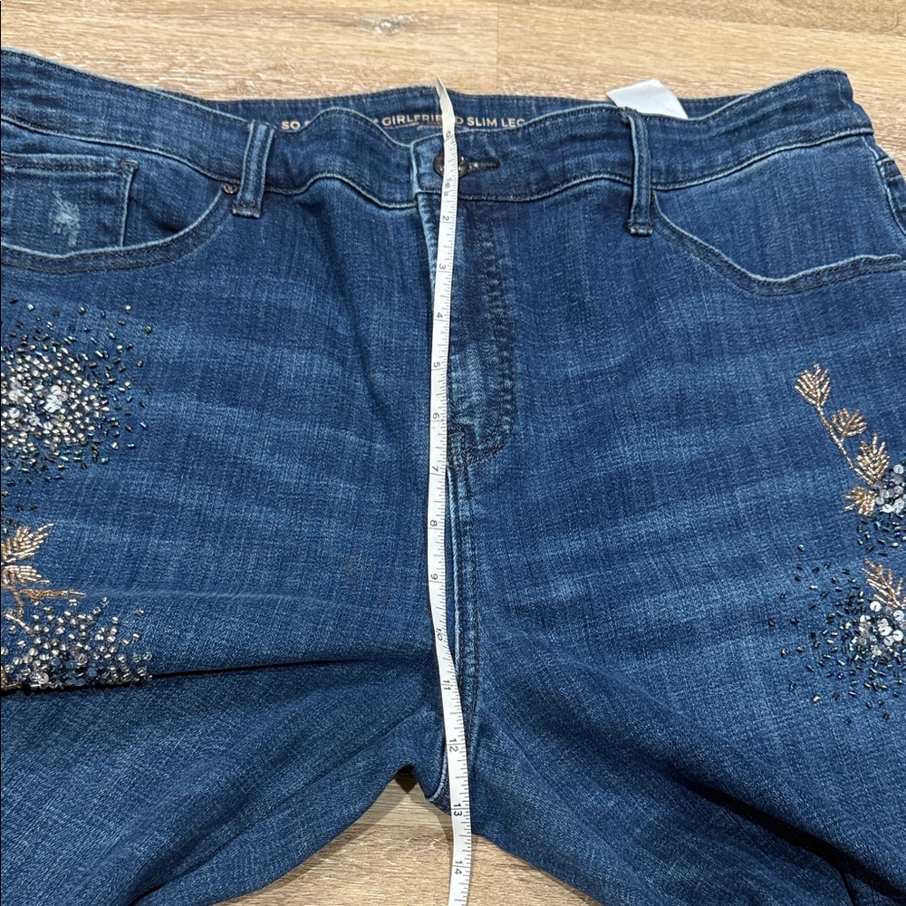 Chico's Dark Blue Embroidered Slimming GirlFriend Slim Leg Ankle Jeans Size 16 - Picture 8 of 10